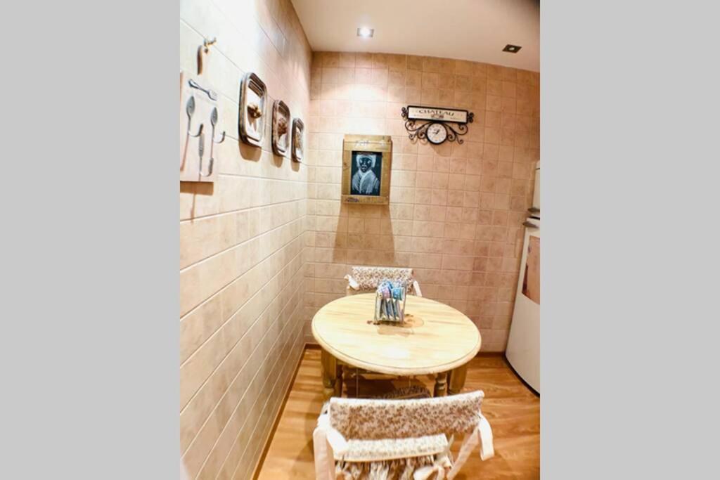Mikka Devesa Apartment อินเกลส ภายนอก รูปภาพ